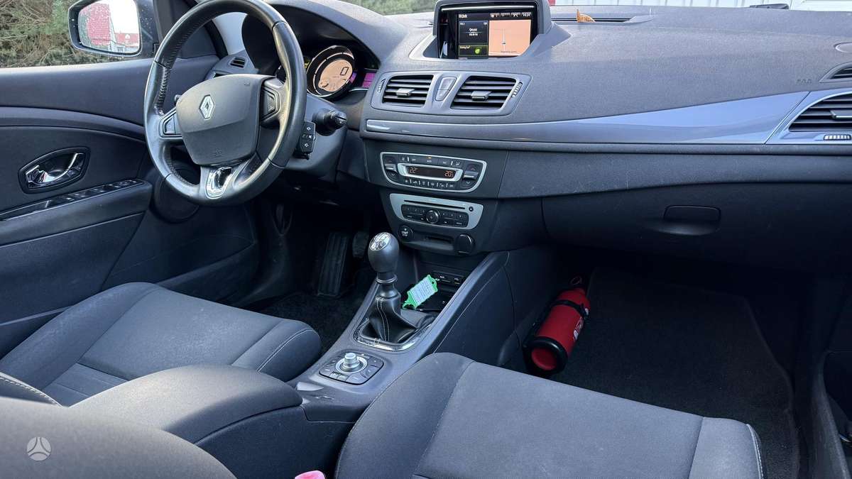 Renault Megane 2015 — photo 14