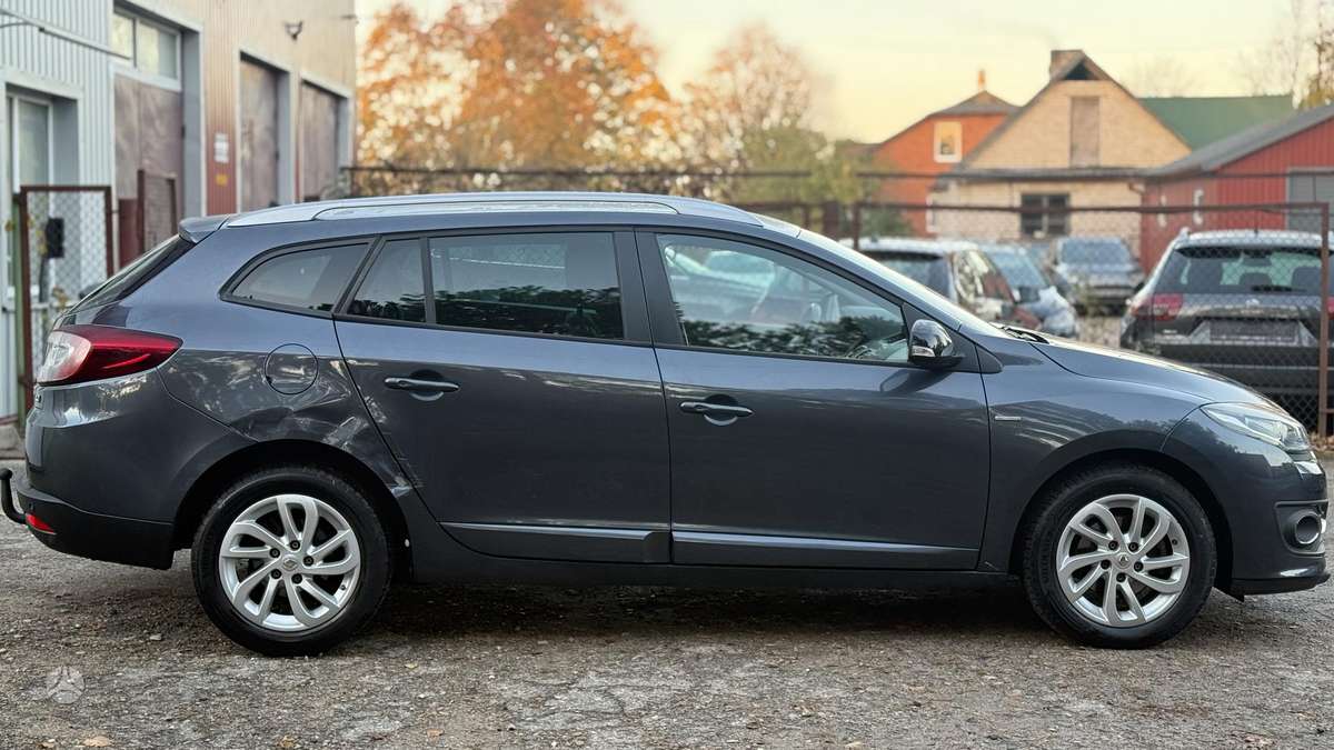 Renault Megane 2015 — photo 8