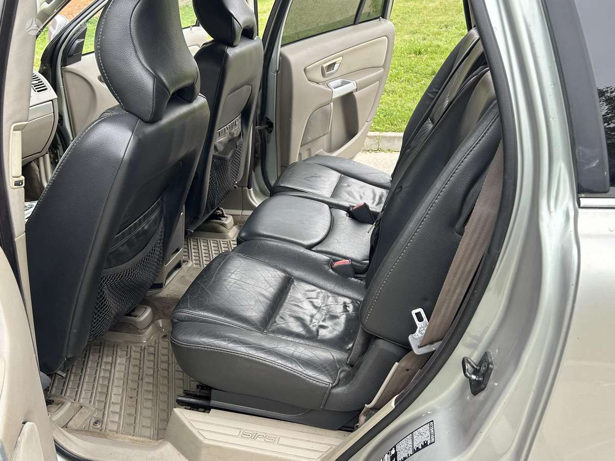 Volvo XC90 2004 — photo 11