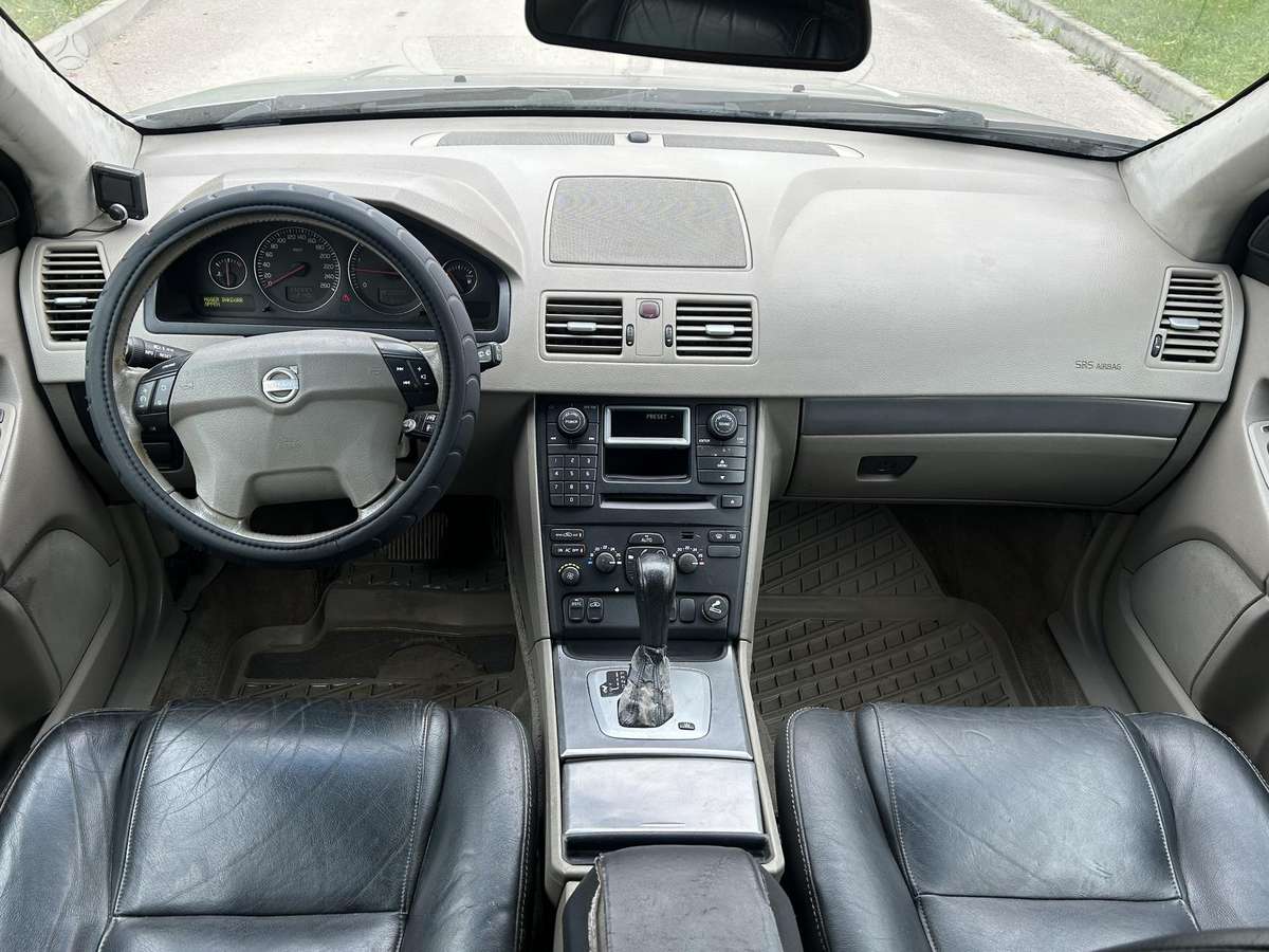 Volvo XC90 2004 — photo 12