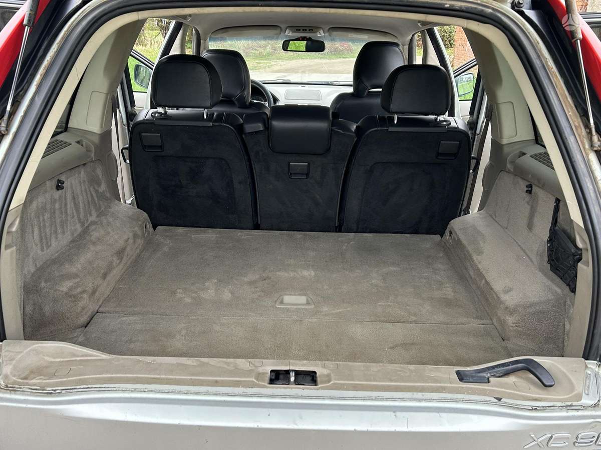 Volvo XC90 2004 — photo 13