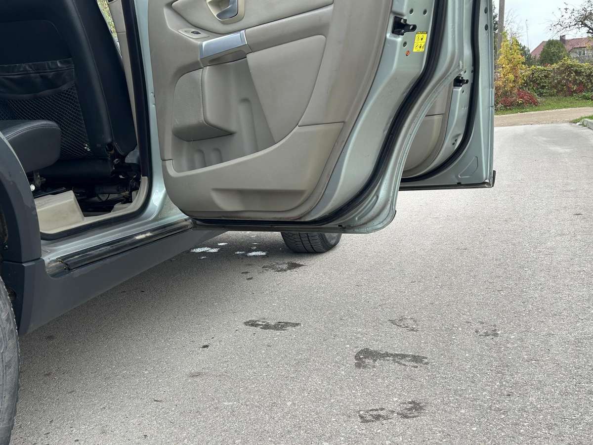 Volvo XC90 2004 — photo 8