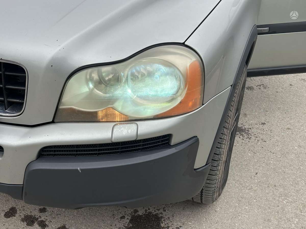 Volvo XC90 2004 — photo 9