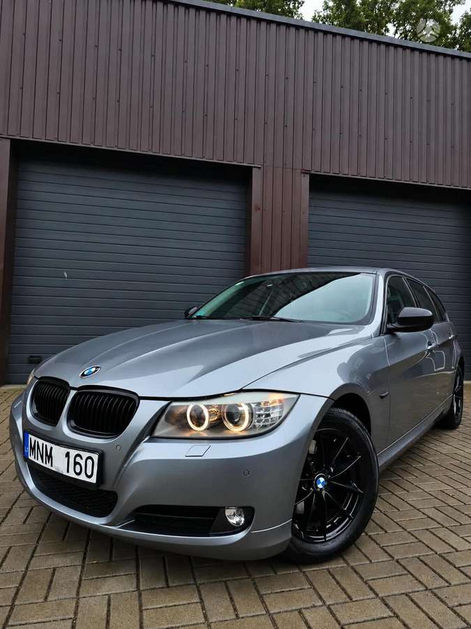 BMW 320, 2011