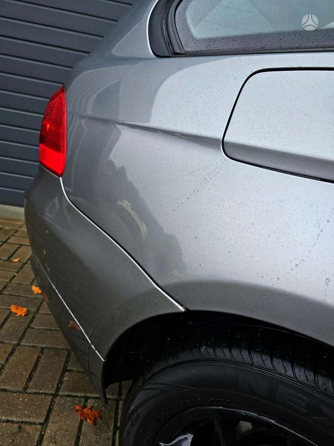 BMW 320 2011 — photo 22