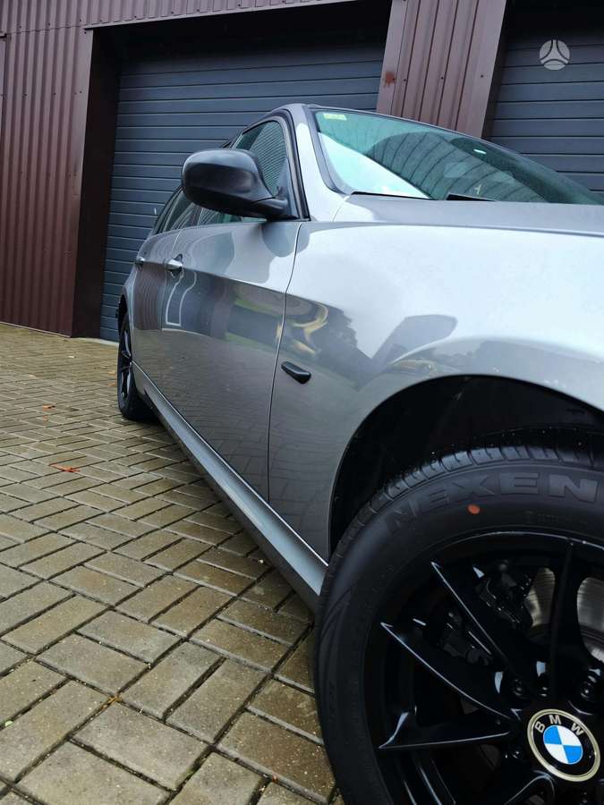 BMW 320 2011 — photo 28
