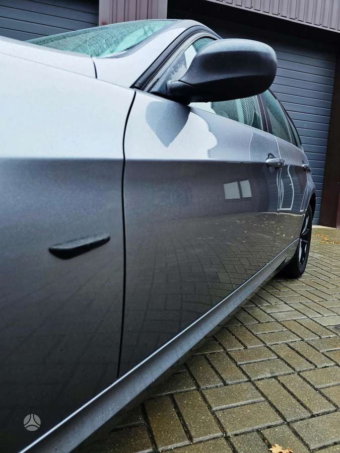 BMW 320 2011 — photo 30