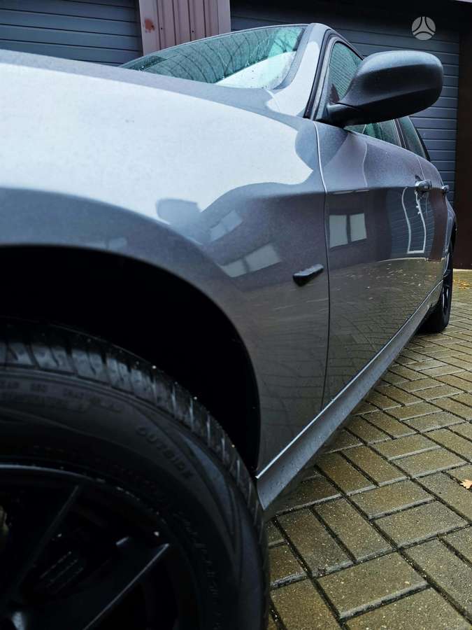 BMW 320 2011 — photo 38