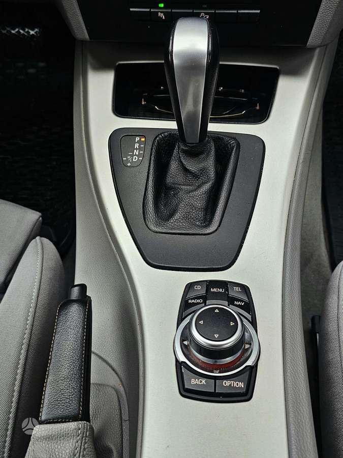 BMW 320 2011 — photo 50