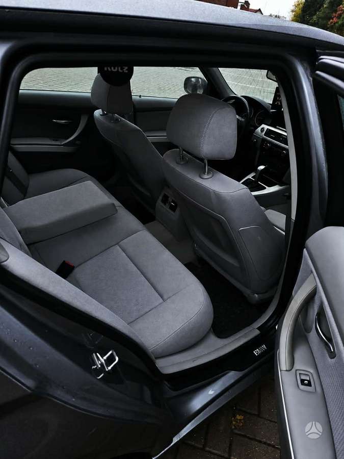 BMW 320 2011 — photo 53