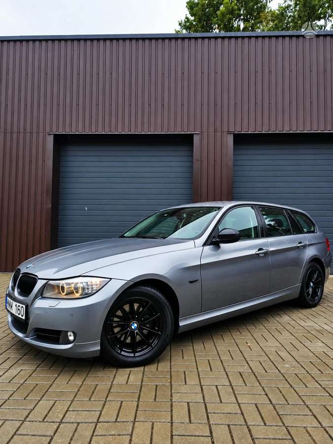 BMW 320 2011 — photo 6