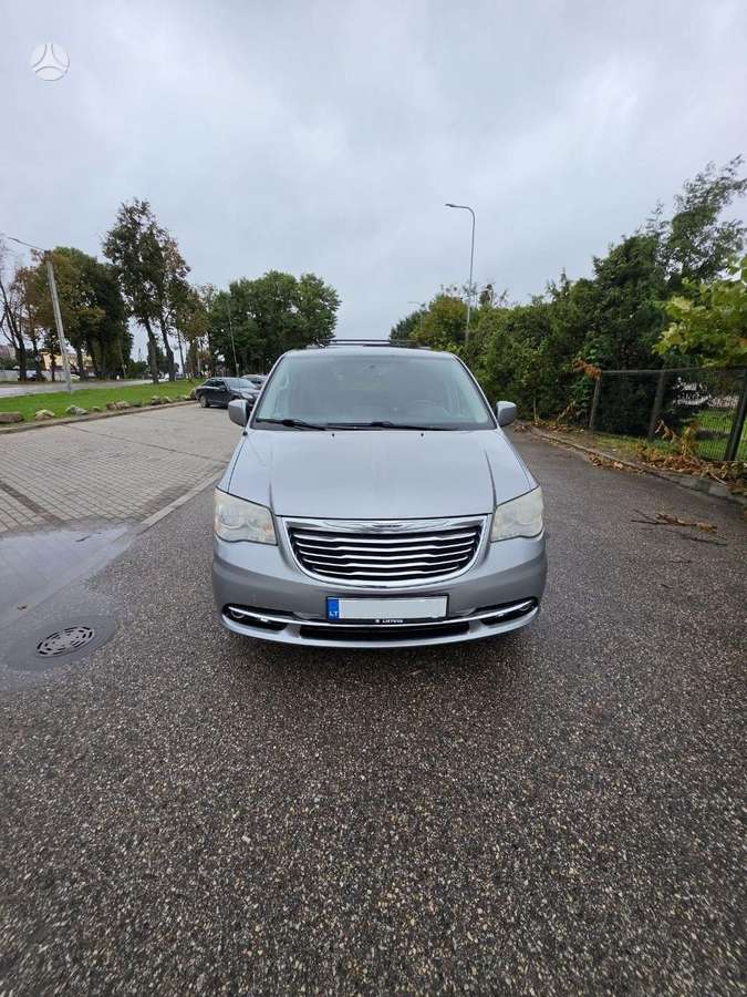 Chrysler Town 2014 — авто для ЗСУ з Європи