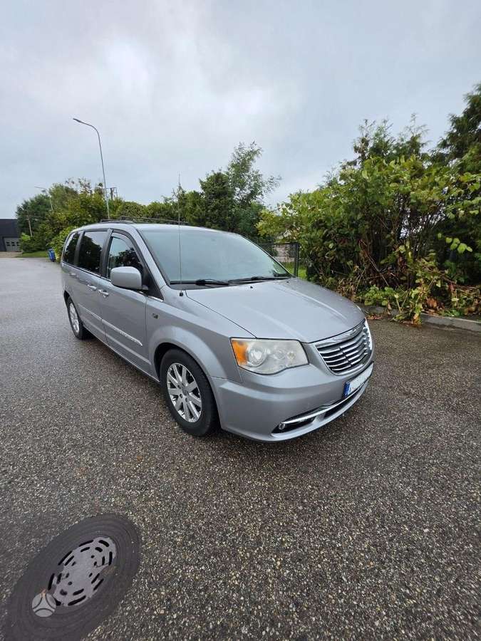 Chrysler Town 2014 — вигляд ззаду