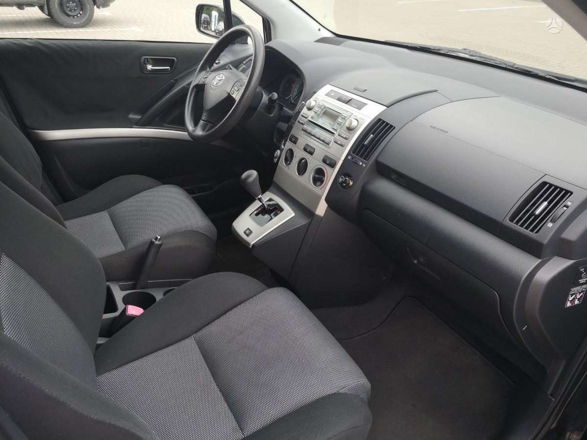 Toyota Corolla 2005 — photo 12