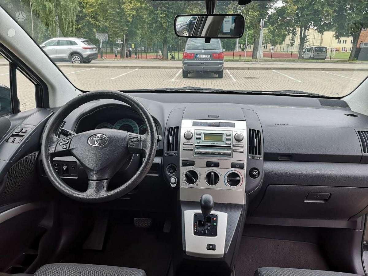 Toyota Corolla 2005 — photo 13