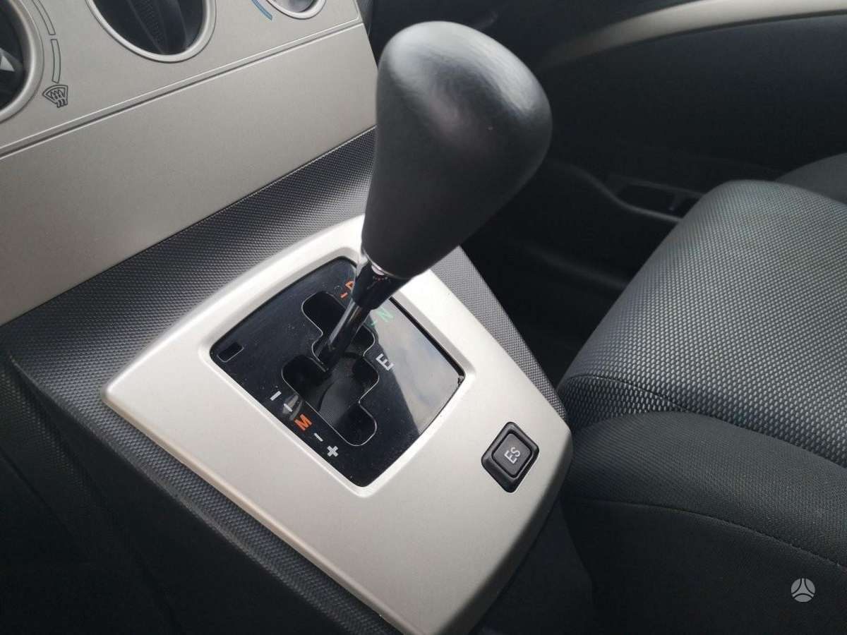Toyota Corolla 2005 — photo 15