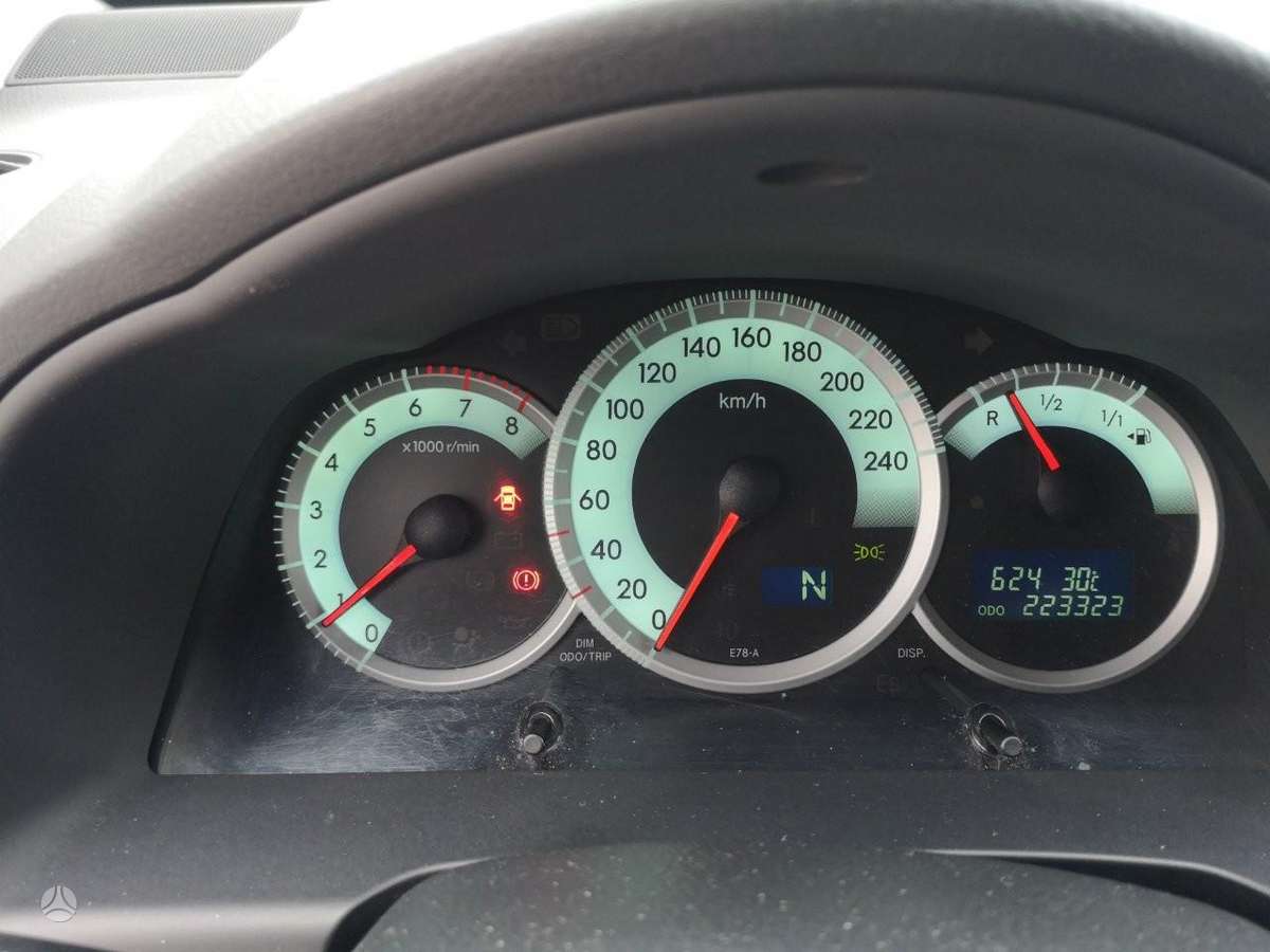 Toyota Corolla 2005 — photo 17