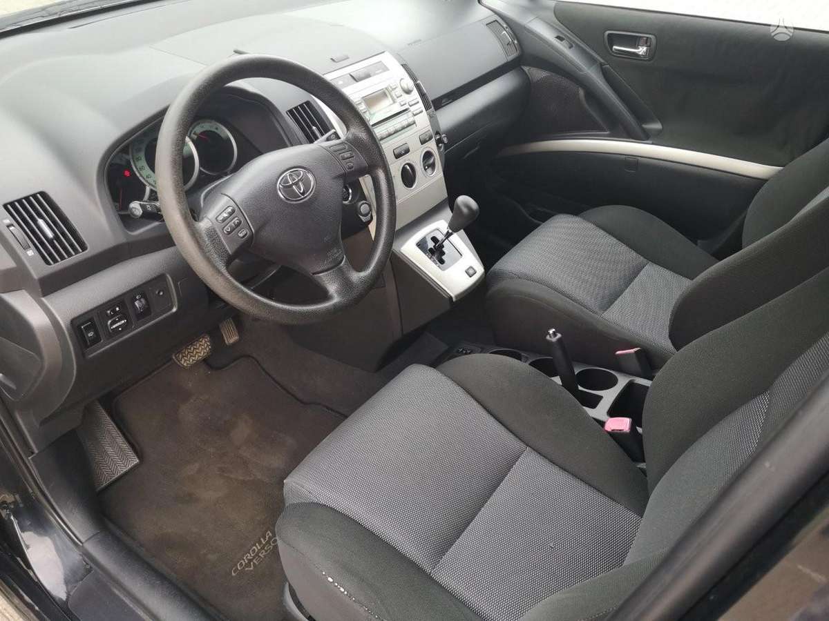 Toyota Corolla 2005 — photo 7