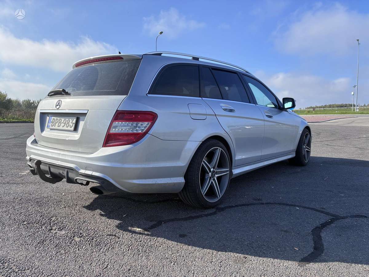 Mercedes-Benz C320 2008 — engine 3200 cm³, 224 HP (165kW)