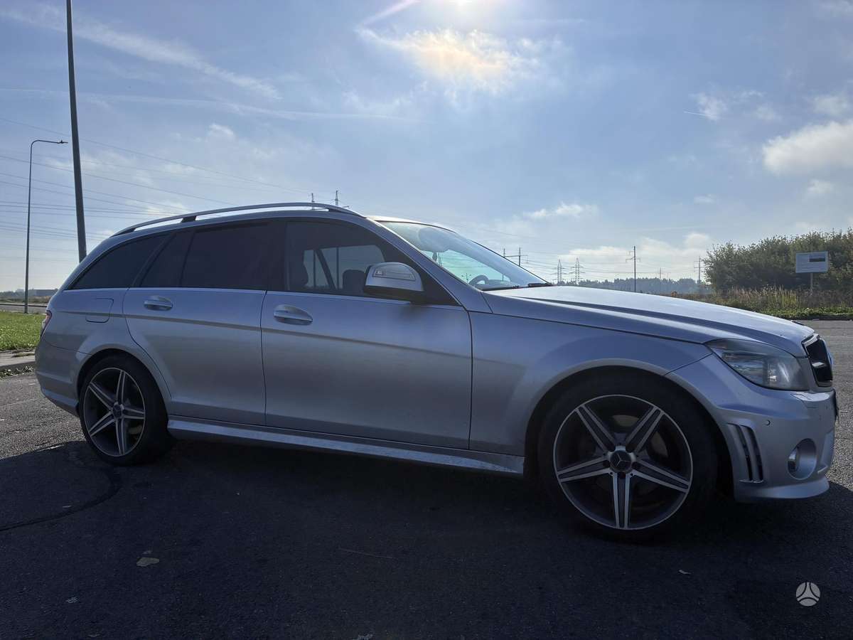 Mercedes-Benz C320 2008 — photo 5