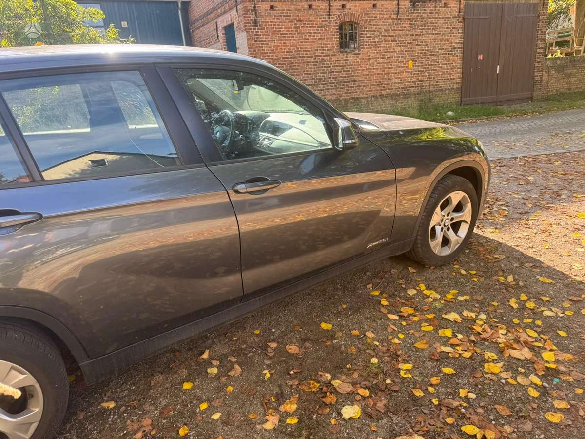 BMW X1 2013 — салон