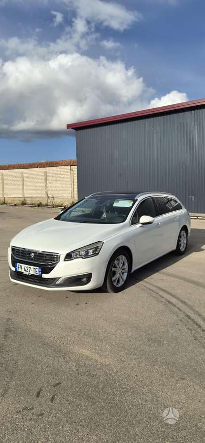Peugeot 508 2014 — вигляд ззаду