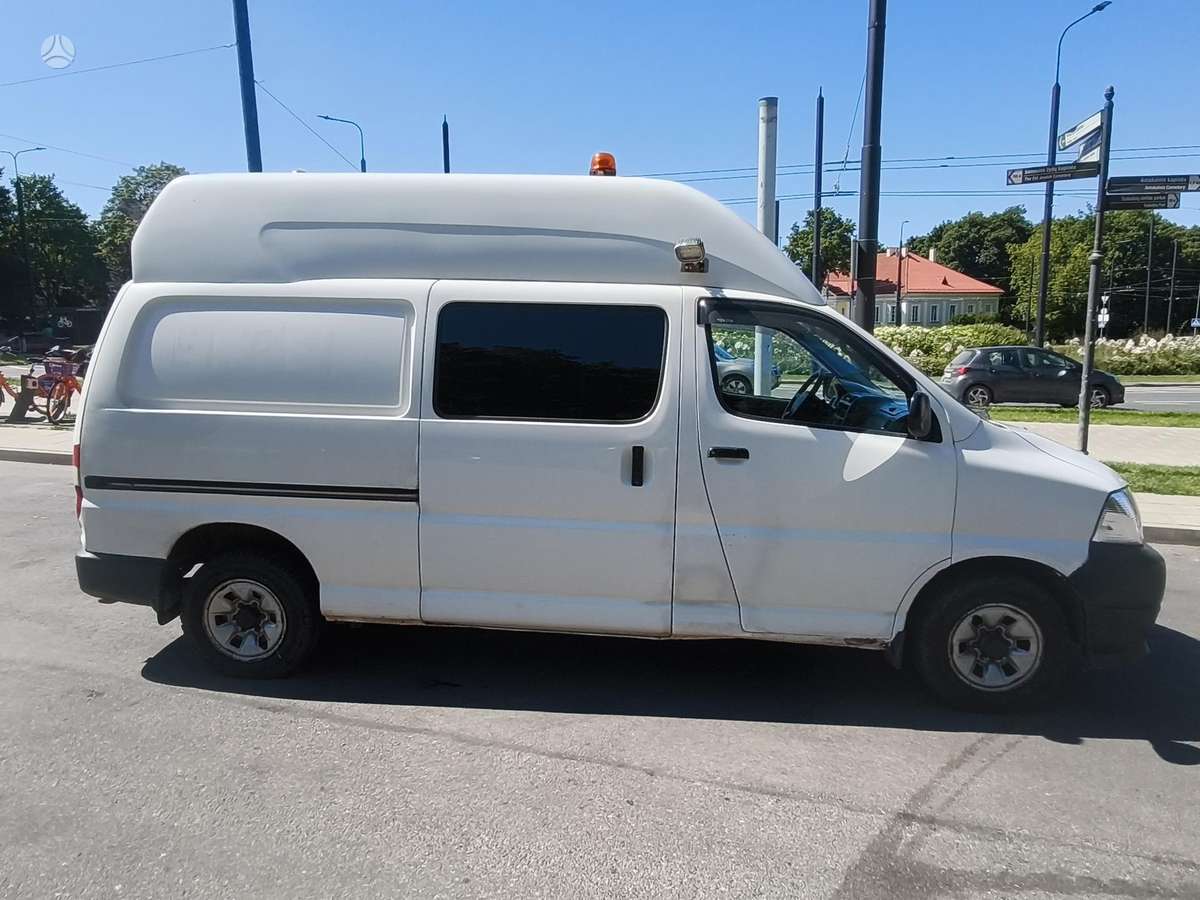 Toyota Hiace 2008 — двигун 2500 cm³