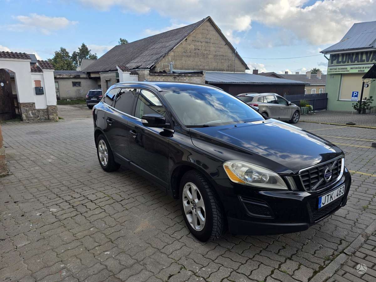 Volvo XC60 2013 — вигляд ззаду