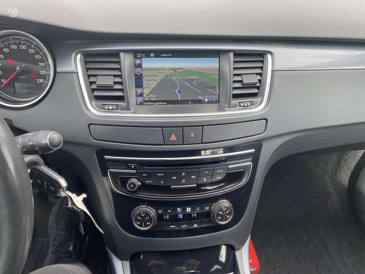 Peugeot 508 2014 — photo 11