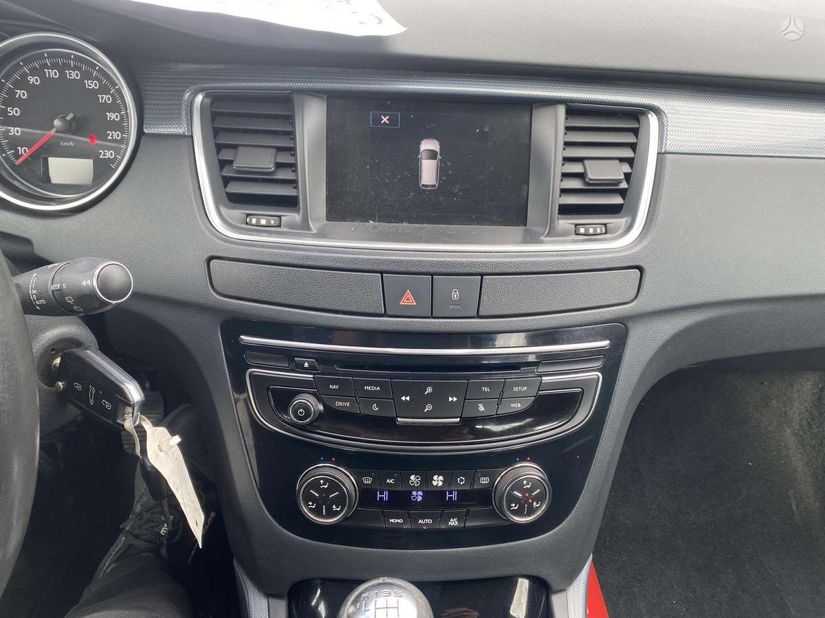 Peugeot 508 2014 — photo 13