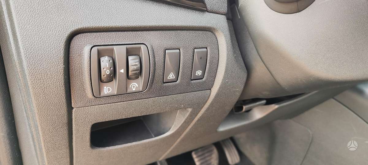 Renault Scenic 2012 — photo 12