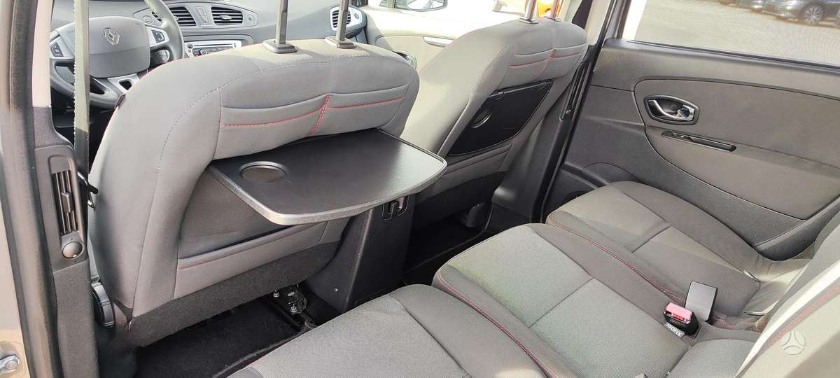 Renault Scenic 2012 — photo 14