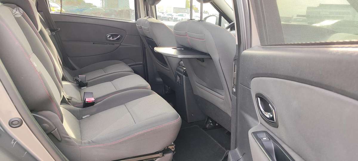Renault Scenic 2012 — photo 15