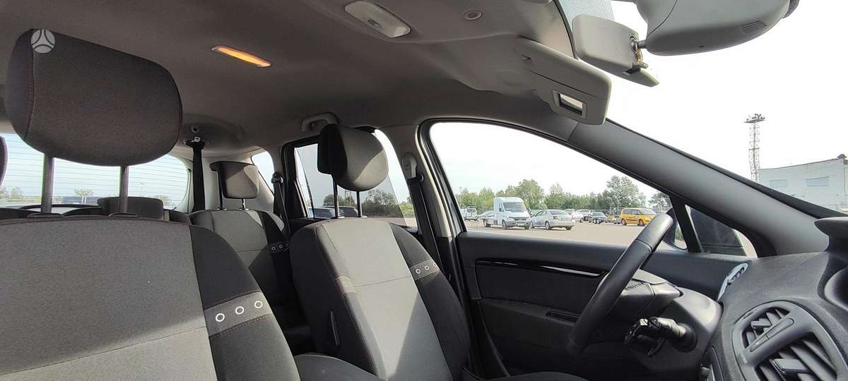 Renault Scenic 2012 — photo 18