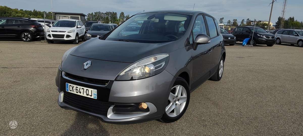 Renault Scenic 2012 — rear view
