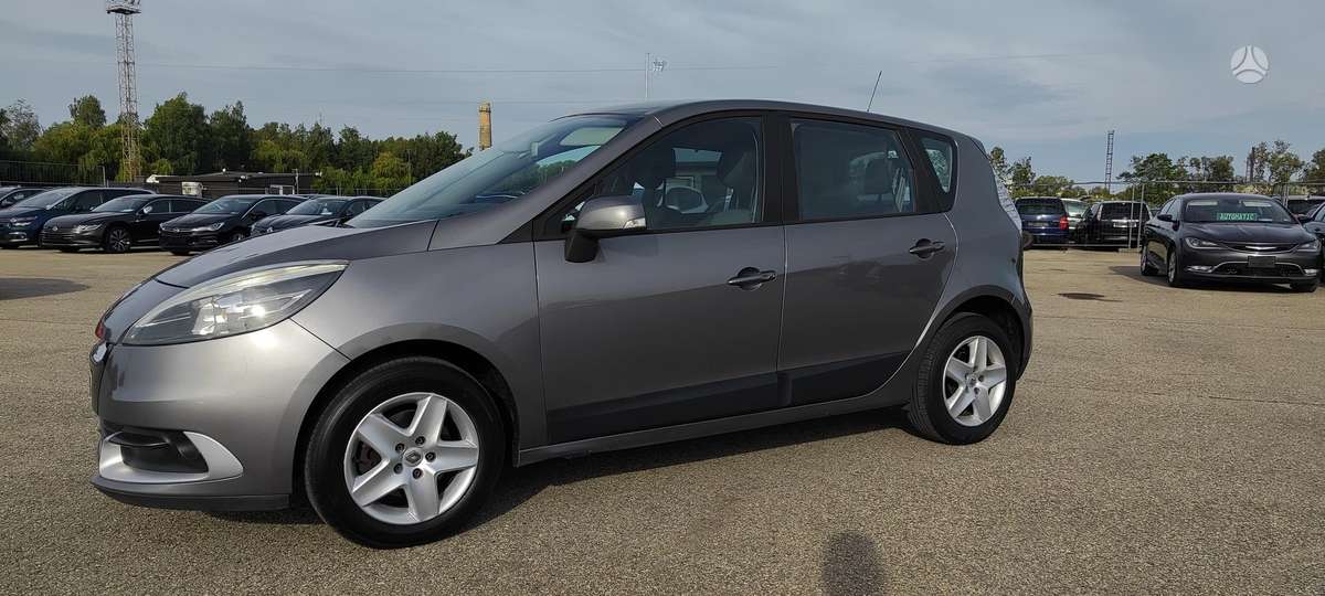 Renault Scenic 2012 — interior