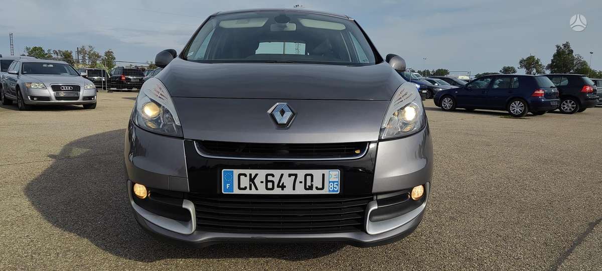 Renault Scenic 2012 — photo 9