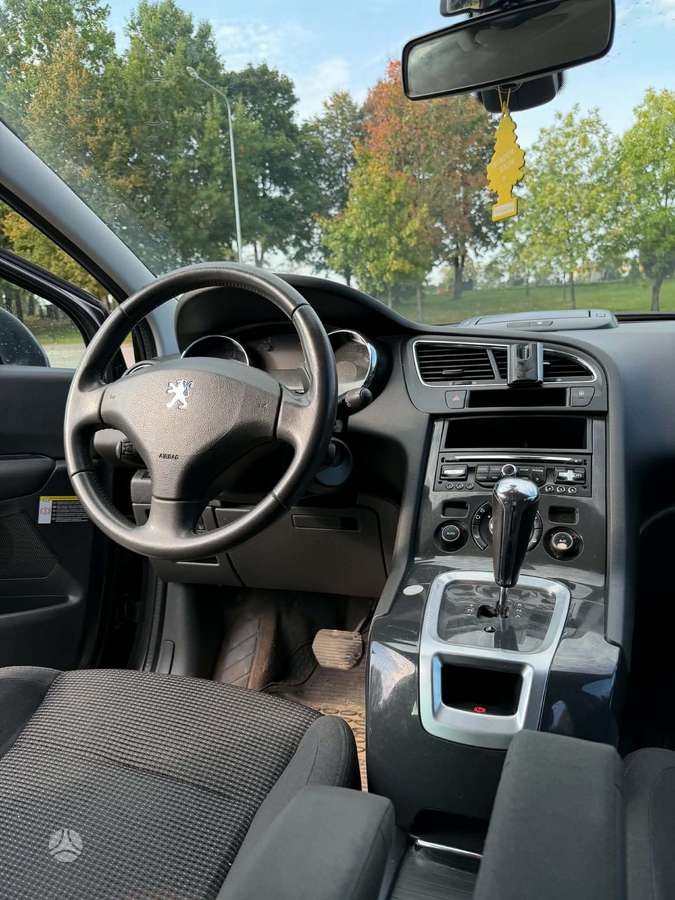 Peugeot 5008 2013 — photo 10