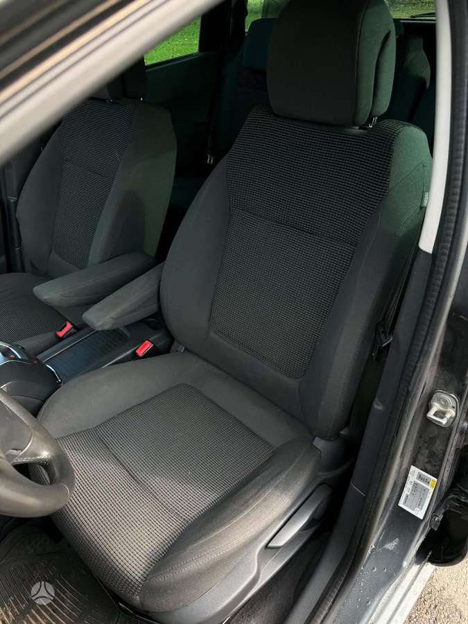 Peugeot 5008 2013 — photo 11