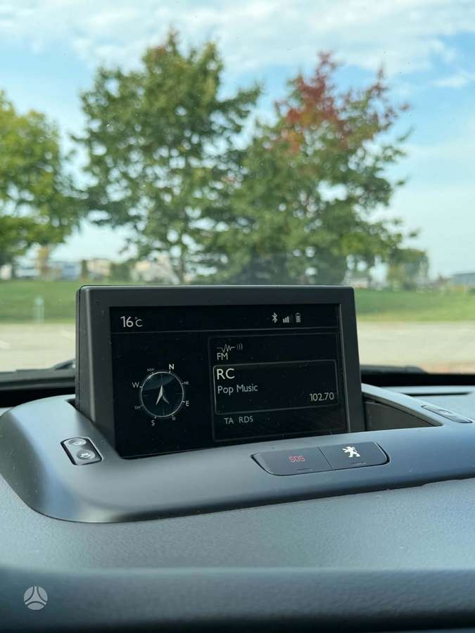 Peugeot 5008 2013 — photo 14