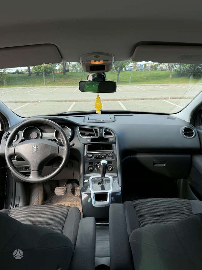 Peugeot 5008 2013 — photo 9