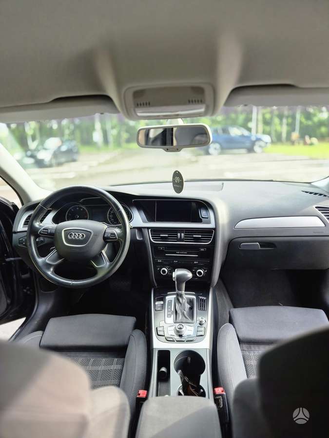 Audi A4 2013 — photo 16