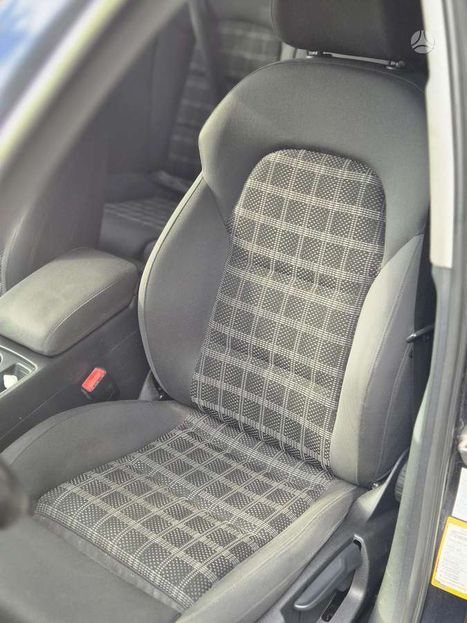 Audi A4 2013 — photo 17