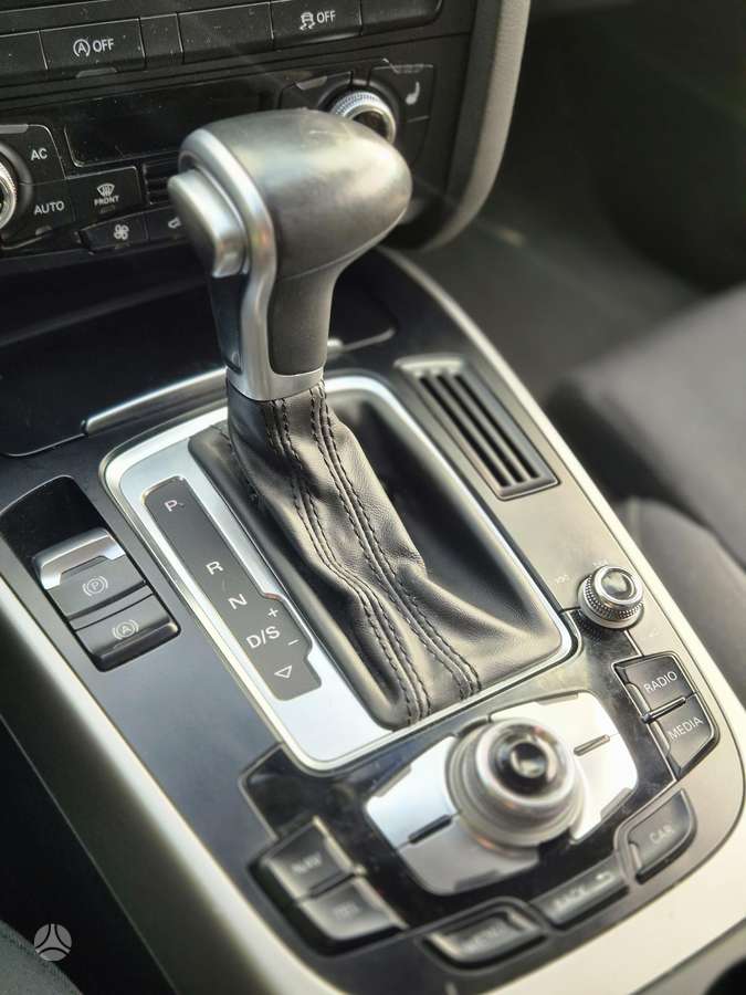 Audi A4 2013 — photo 21