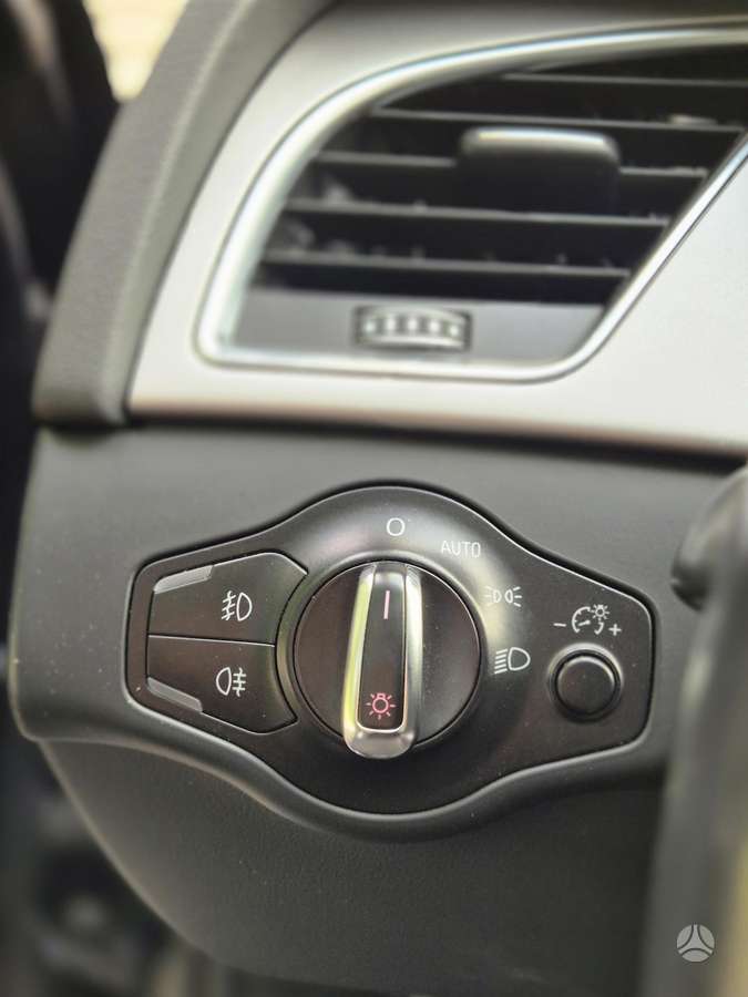 Audi A4 2013 — photo 26