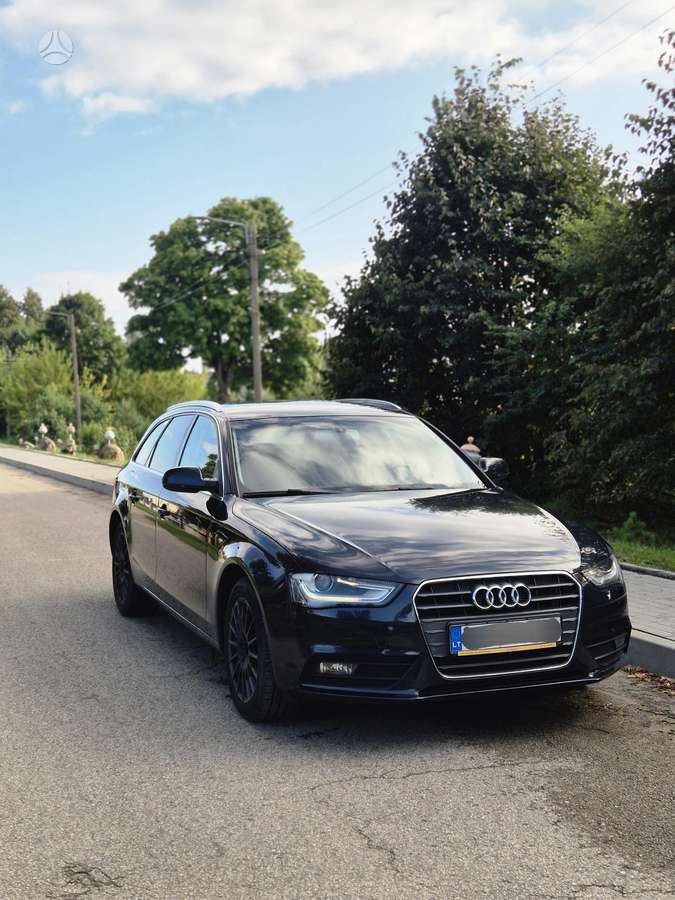 Audi A4 2013 — interior