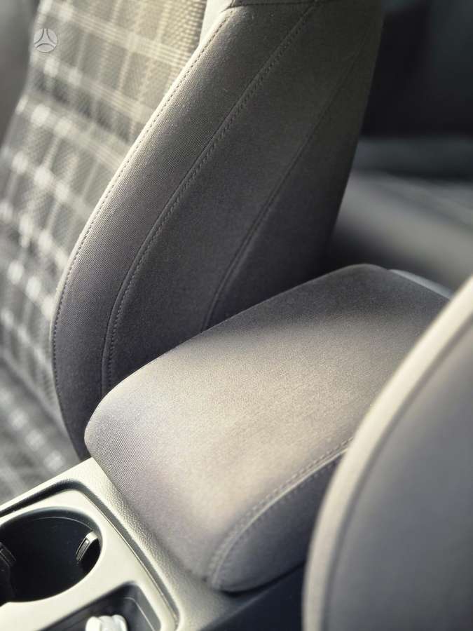 Audi A4 2013 — photo 31
