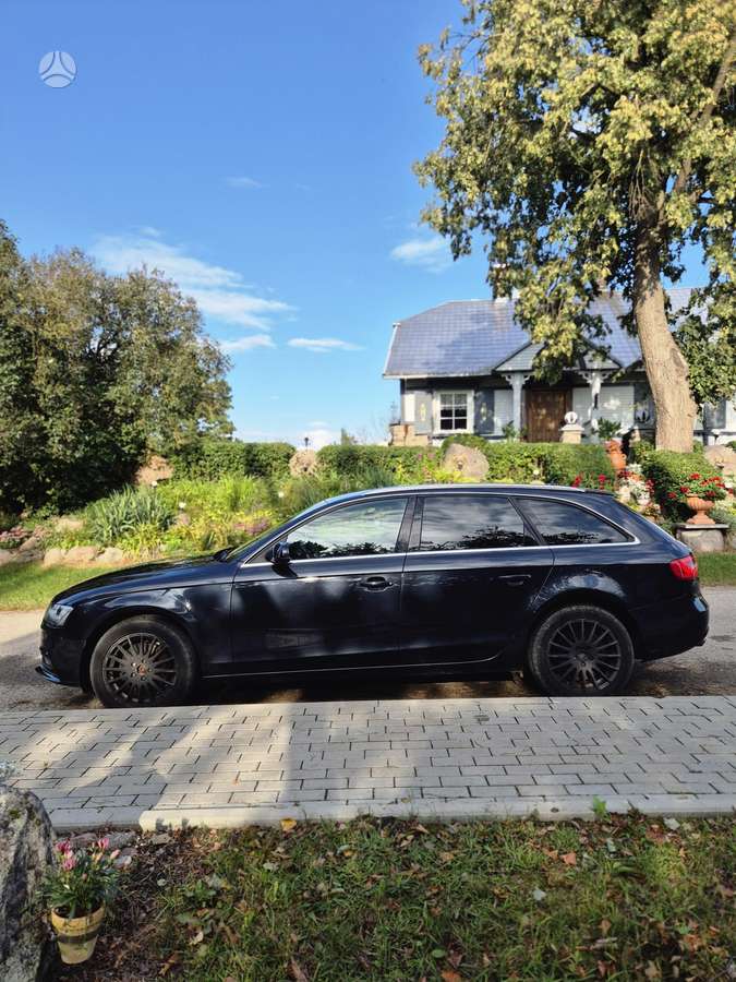 Audi A4 2013 — photo 9