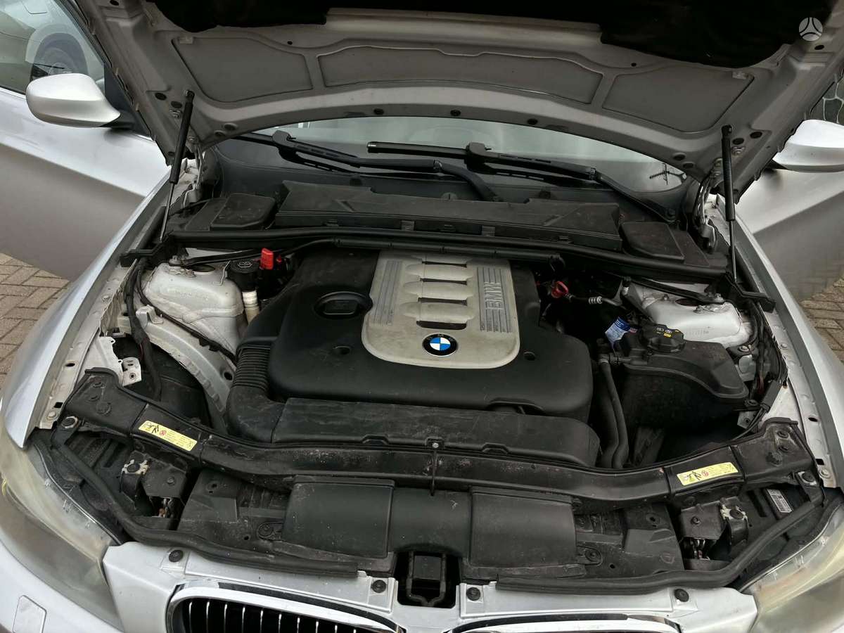 BMW 325 2008 — photo 10