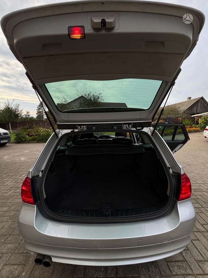 BMW 325 2008 — photo 6